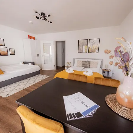Come4stay - Seidenhof I Voll Ausgestattete Kueche I Balkon I Badezimmer * Passau