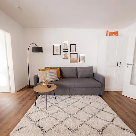 Apartment Come4stay - Seidenhof I Voll Ausgestattete Küche I Balkon I Badezimmer