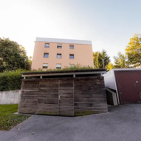 Come4stay - Seidenhof I Voll Ausgestattete Küche I Balkon I Badezimmer Apartment *