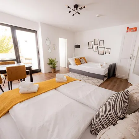 Apartment Come4stay - Seidenhof I Voll Ausgestattete Küche I Balkon I Badezimmer
