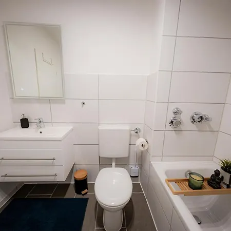 Come4stay - Seidenhof I Voll Ausgestattete Küche I Balkon I Badezimmer Apartment