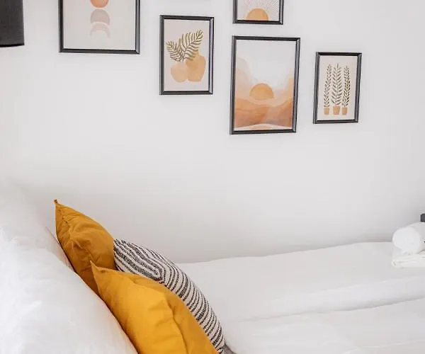 Apartment Come4stay - Seidenhof I Voll Ausgestattete Kuche I Balkon I Badezimmer