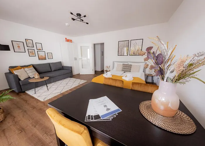 Come4stay - Seidenhof I Voll Ausgestattete Kuche I Balkon I Badezimmer